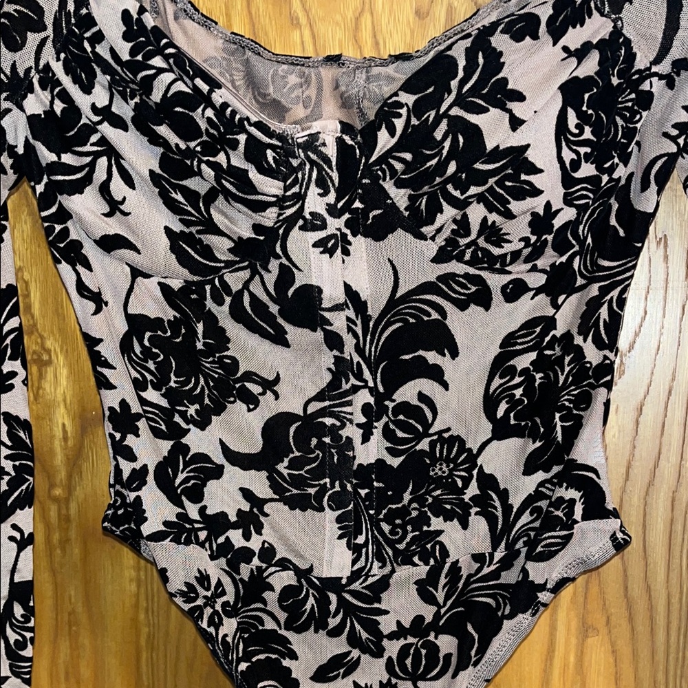 Regal Affair Flocked Velvet Bodysuit size Medium - Picture 6 of 10